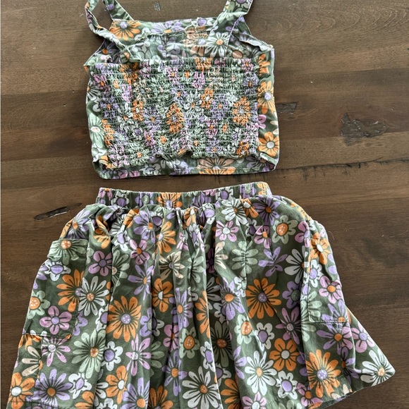 Peanuts Brand floral skirt and tank top set. Girl’s size 5T. Very cute set! - Picture 4 of 5